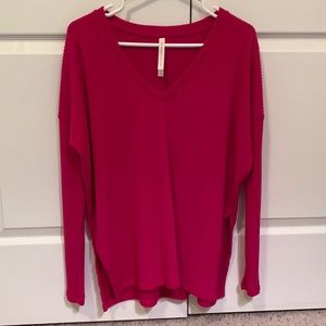 Aritzia| NEW Berry pink longsleeve